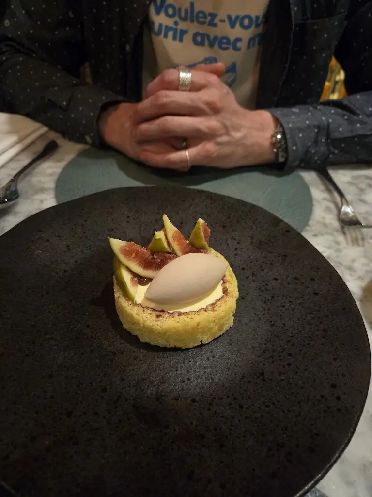 George M_The Back Garden_Chipping Campden_review