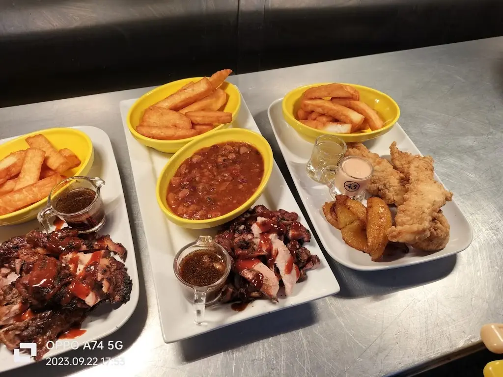 Miss Dee's Evoden Bar & Kitchen_Chorlton_slider_image_3