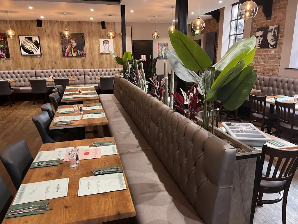 CASA DE MOOR -CHORLTON_Chorlton_slider_image_3