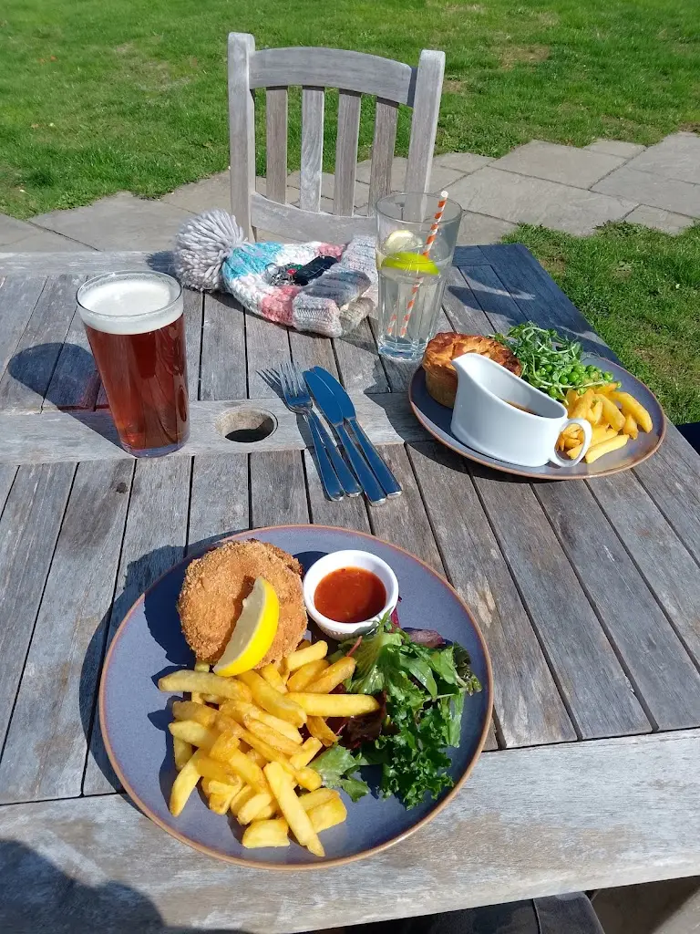 Harley Dougdale_The Elm Tree Inn_Chickerell_review