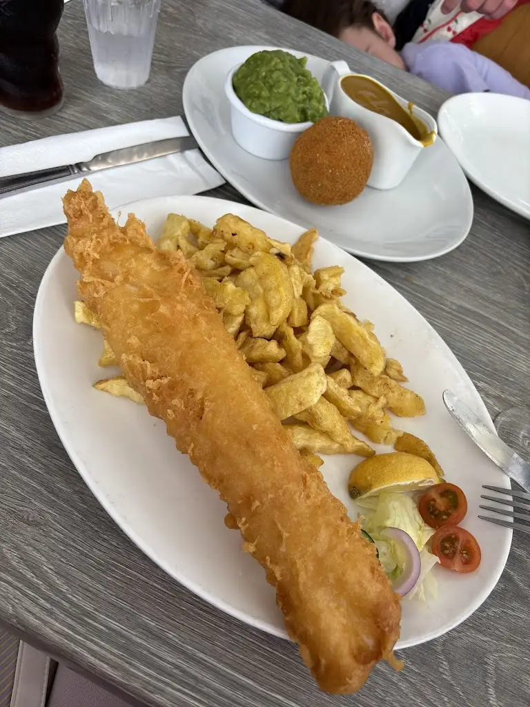 Nancy Doultsinou_Marlboro_Chickerell_review