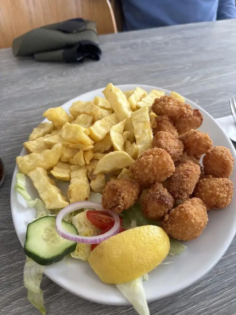 Pitch Side_Marlboro_Chickerell_review