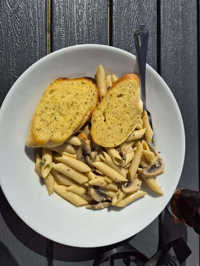 Alex Avis_Quayside Bar & Kitchen_Chickerell_review