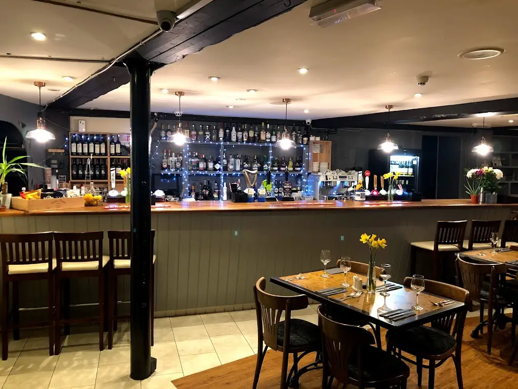 Quayside Bar & Kitchen restaurante en Chickerell