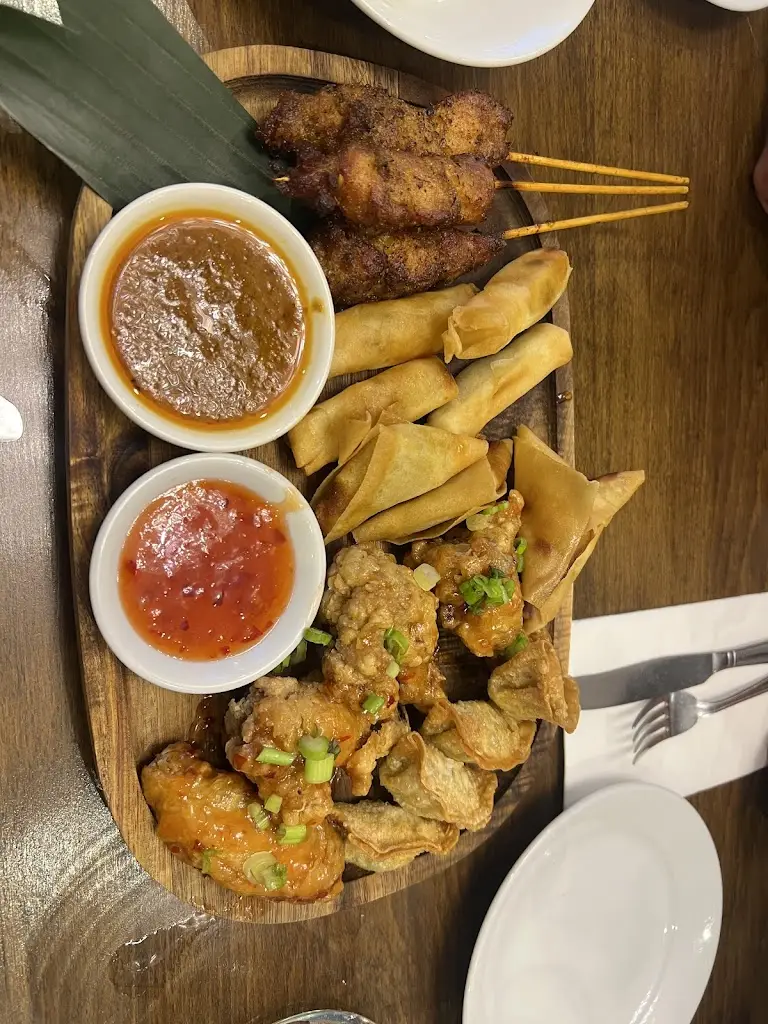 Morgan Brinsley-Plumpton_Malaya Lah Restaurant, Carlton Hotel_Chickerell_review