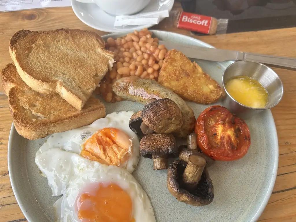 Team DenizMMA_The Fat Badger_Chickerell_review