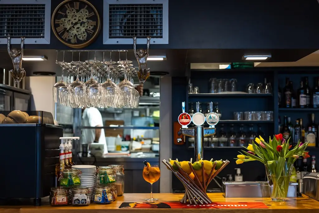 The Greedy Seagull_Chickerell_slider_image_1