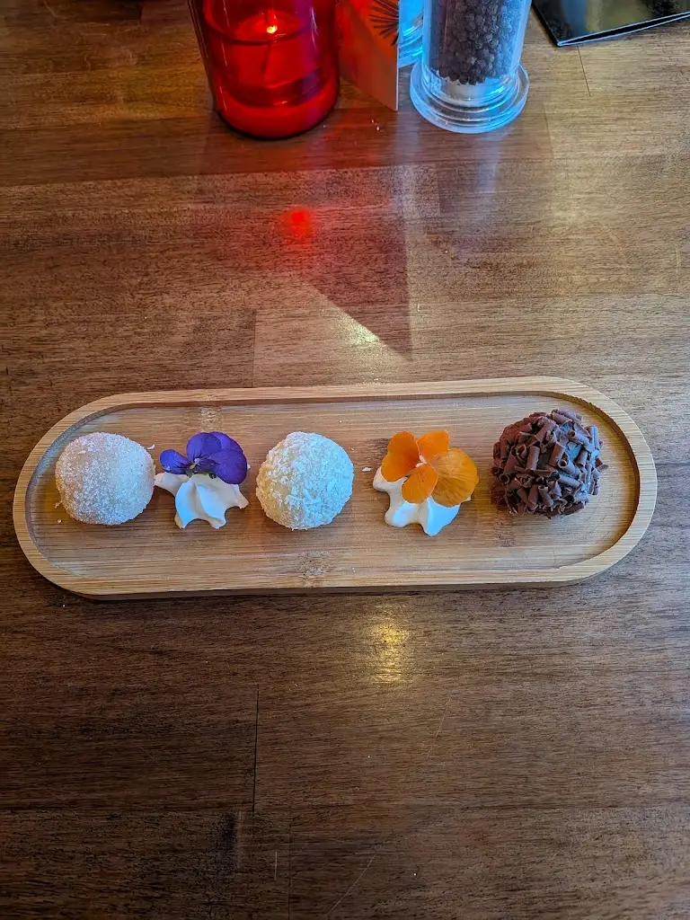 Chloe_SAMBÔ_Chickerell_review