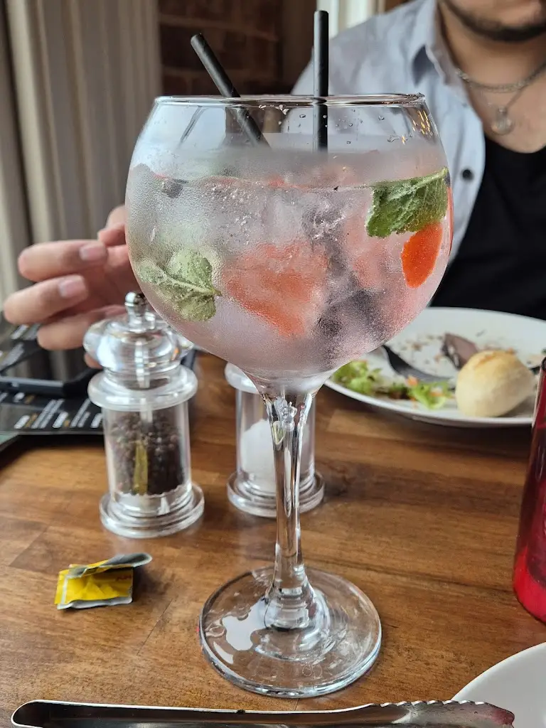 SAMBÔ_Chickerell_slider_image_3