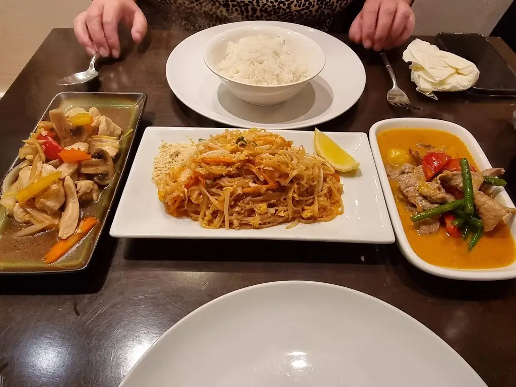 Menu_Mona's Thai and Asian Cuisines_Chickerell_image_6