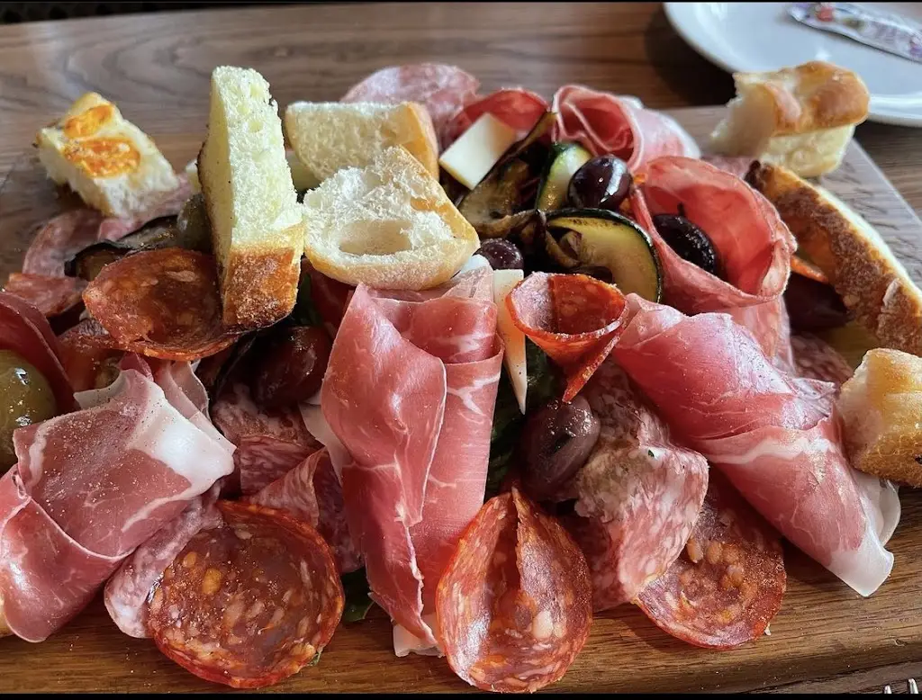 Lombardi's Ristorante Italiano_Chesterfield_slider_image_3