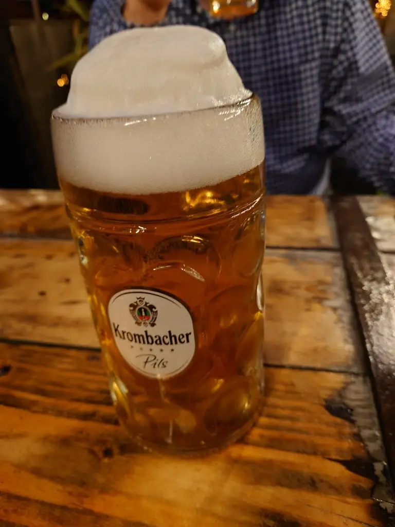 Allan Moore_Einstein's_Chesterfield_review