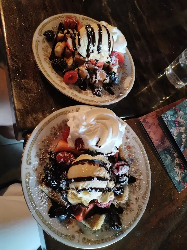 Ellie Mae_Déjà Vu_Chesterfield_review