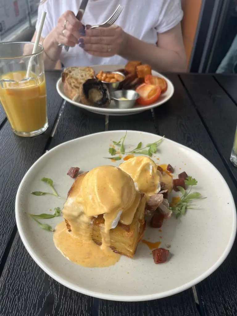 Menu_ninetyfour_Chesterfield_image_5