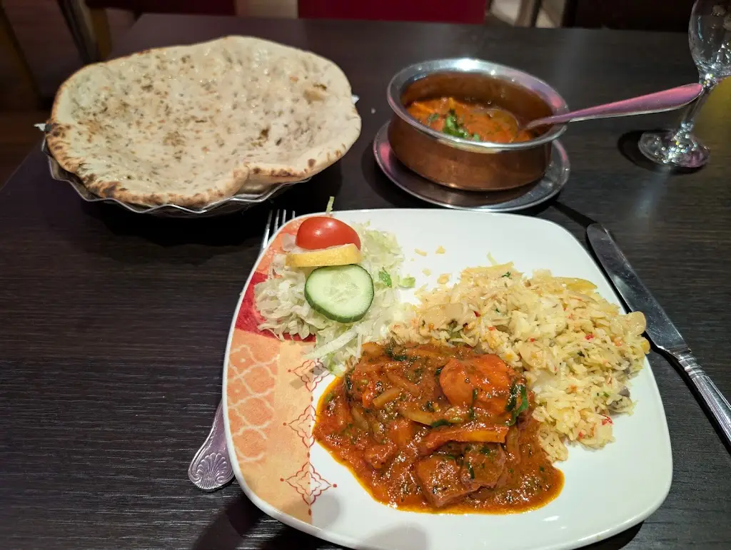 Zaika_Chesterfield_slider_image_2