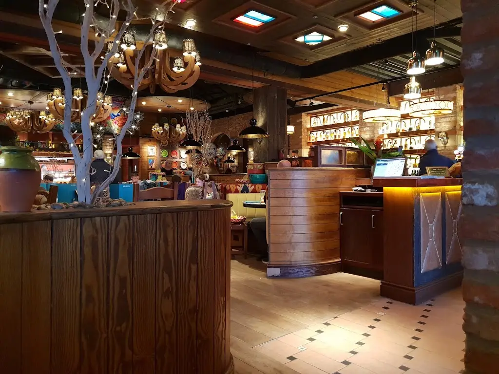 Alma Park Harvester_Chesterfield_slider_image_1