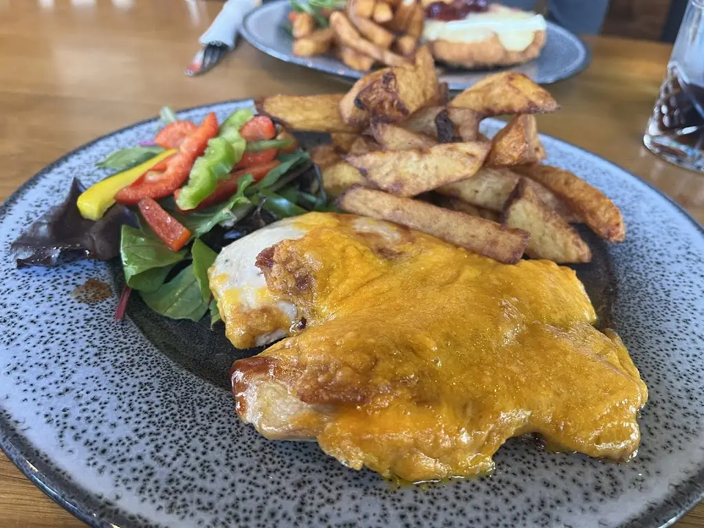 The Ox Inn_Annfield Plain_slider_image_2