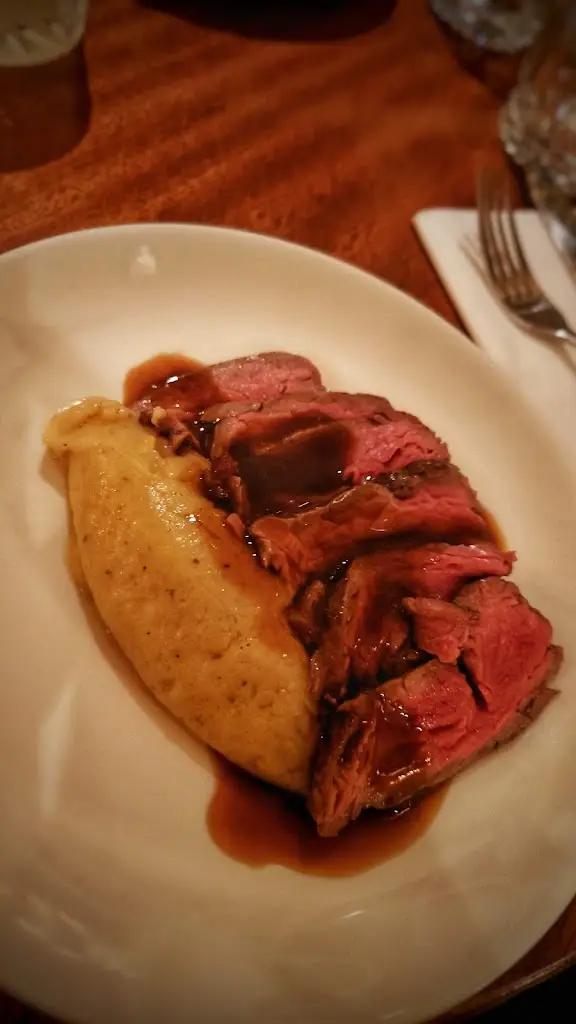 Juvenille Diniz-Leonello_Bank House_Chislehurst_review