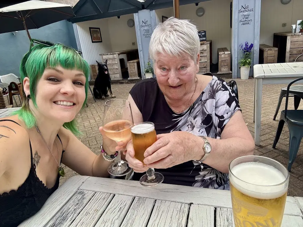 Louise Galloway _Tigers Head_Chislehurst_review