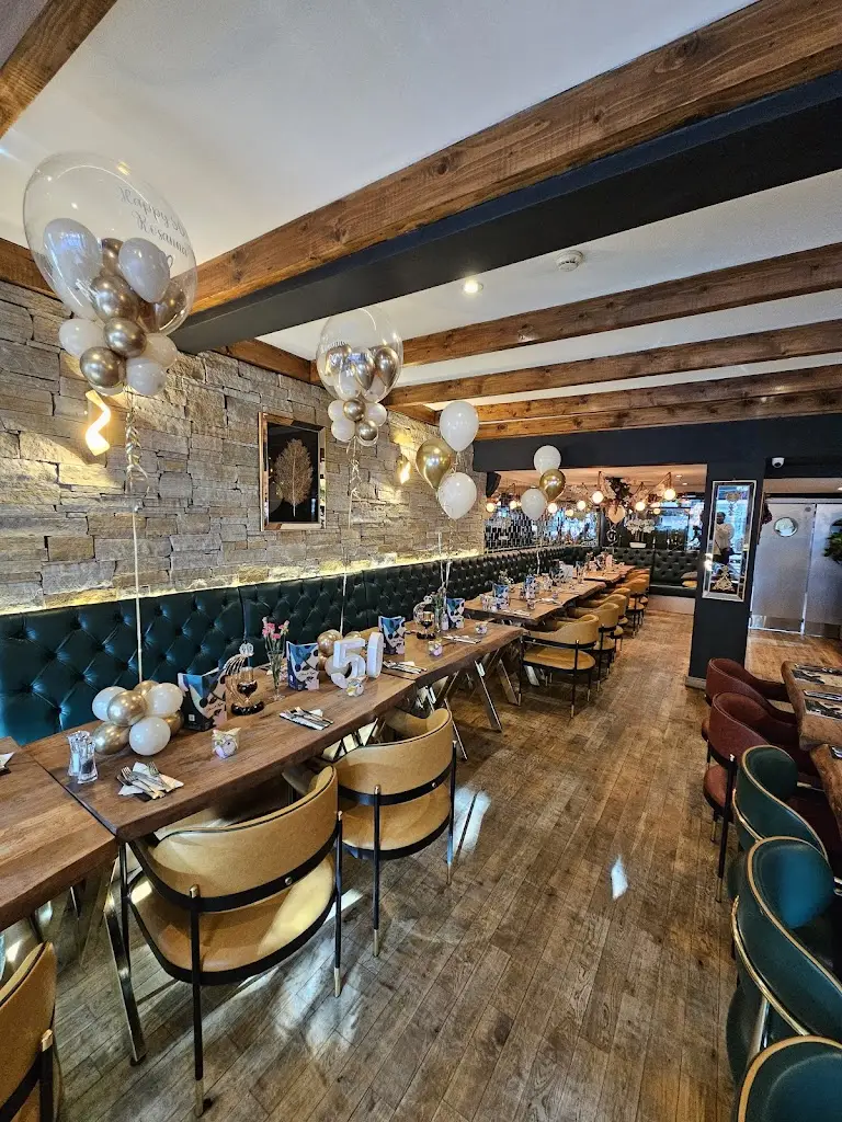 Olive & Thyme_Chorlton cum Hardy_slider_image_1