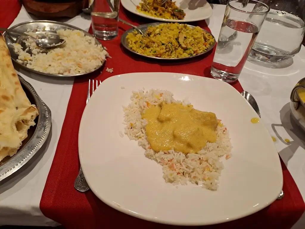 Sunar Bangla_Church Fenton_slider_image_3