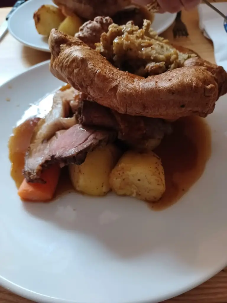 Fiona Bryans_The White Horse_Church Fenton_review