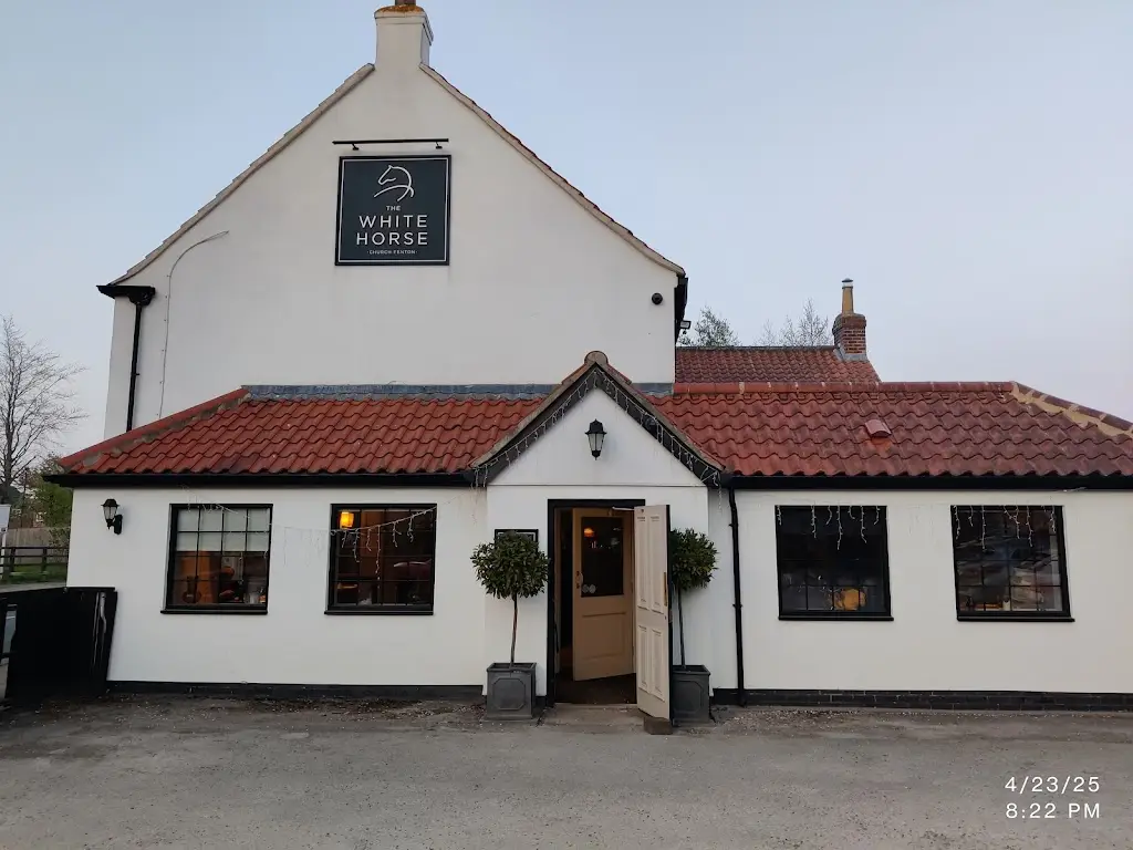 The White Horse_Church Fenton_slider_image_3