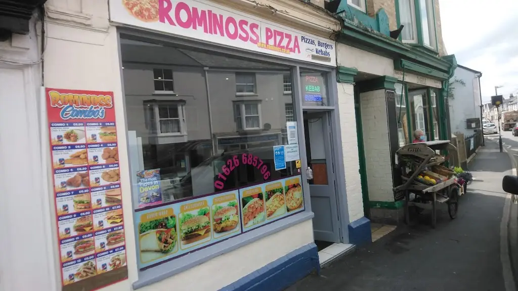 Rominoss Pizza restaurant in Chudleigh