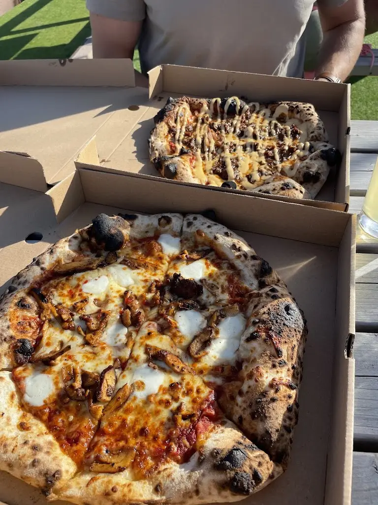 Menu_Delipizza_Churchdown_image_2