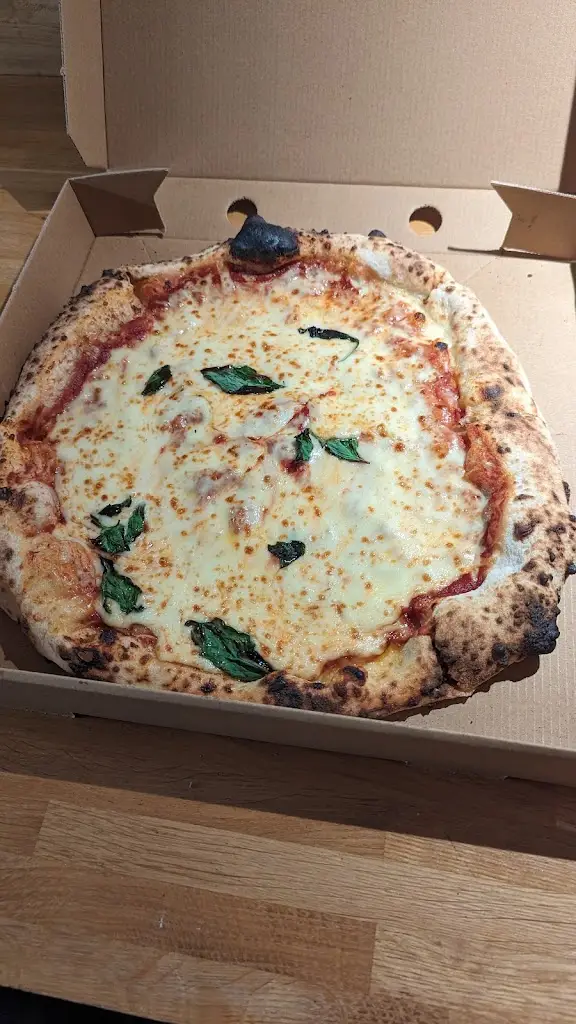 Menu_Delipizza_Churchdown_image_9