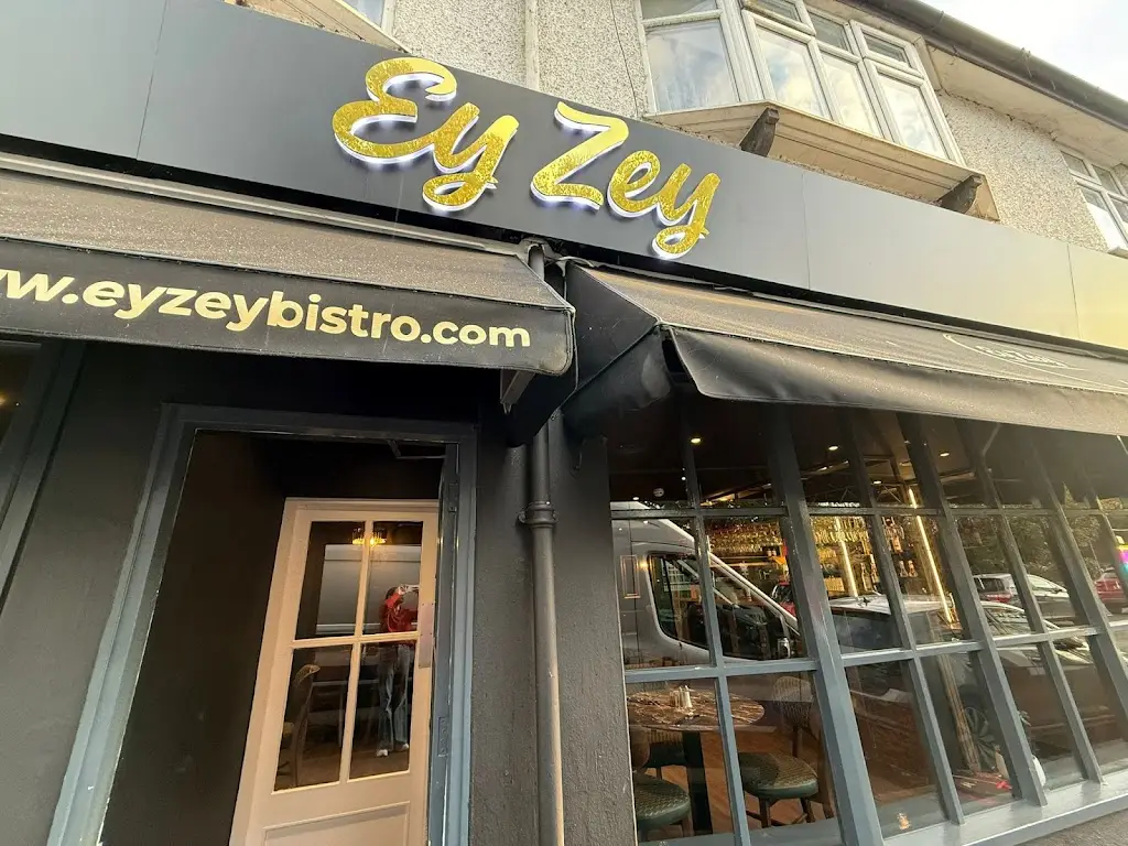 Eyzey Bistro_Chorleywood_slider_image_1