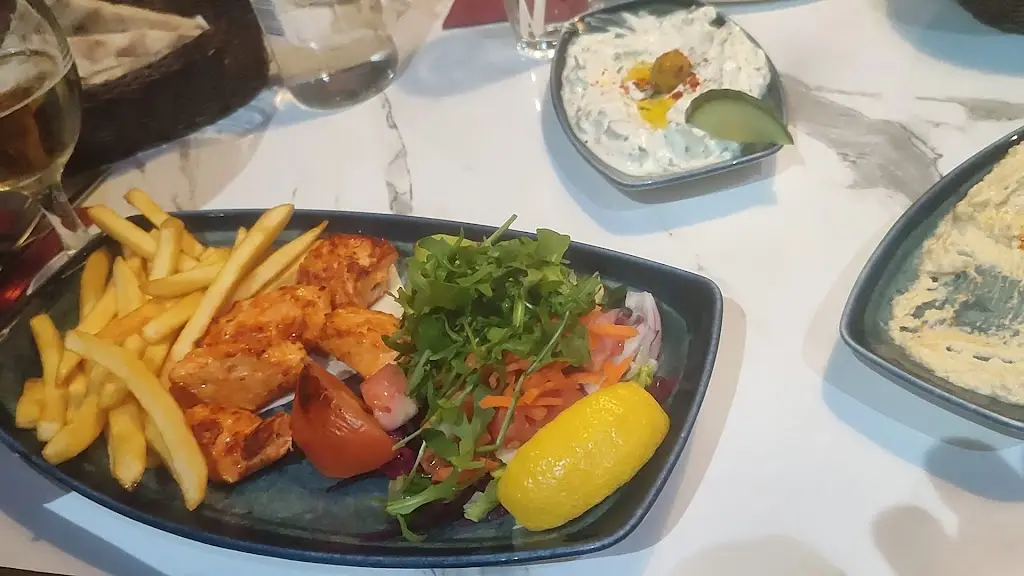 The Shish Meze Bar - Rickmansworth_Chorleywood_slider_image_2