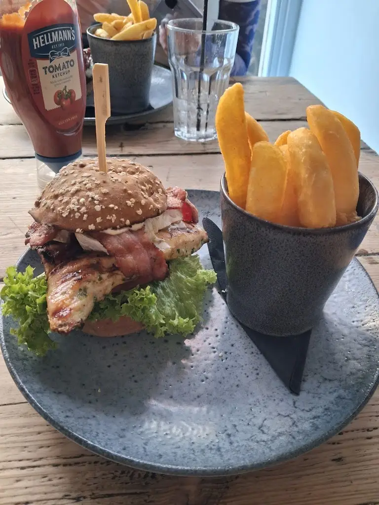 Sarah Brewer_Igloo Restaurant - Cirencester_Cirencester_review