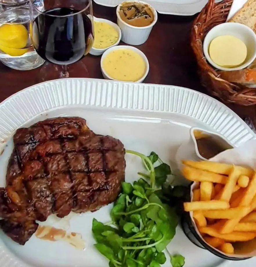 Côte Cirencester_Cirencester_slider_image_2