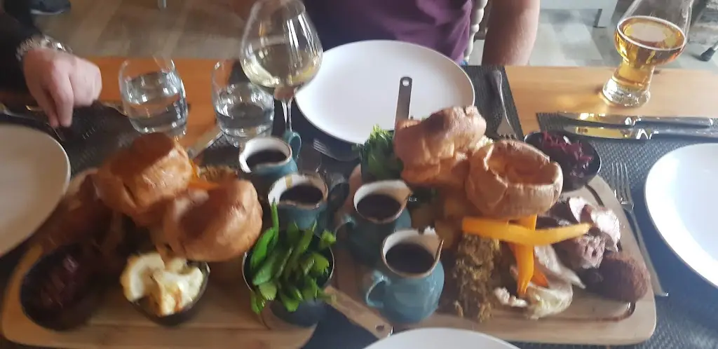 Joshua Cullum_The Stables @ Vayre House_Chipping Sodbury_review