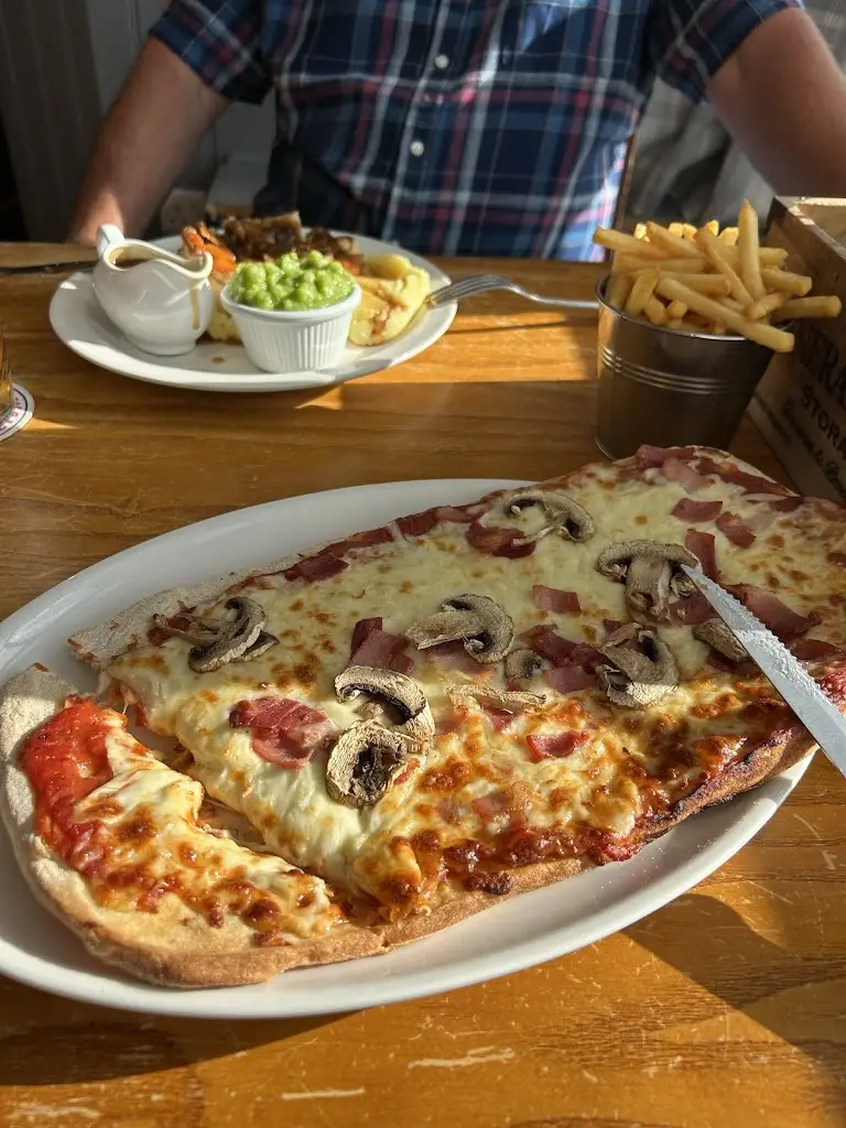 Phil Kitson_The Albion_Arnside_review