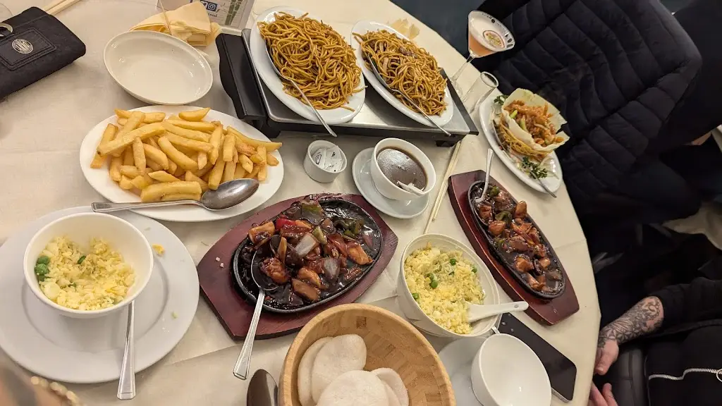 Henry's Oriental_Chipping Sodbury_slider_image_2