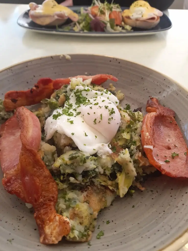 Menu_Hamptons Deli Cafe_Chipping Sodbury_image_6