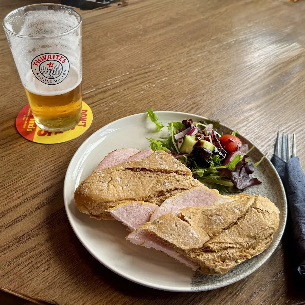 David Simkins_Ye Olde Fighting Cocks_Arnside_review