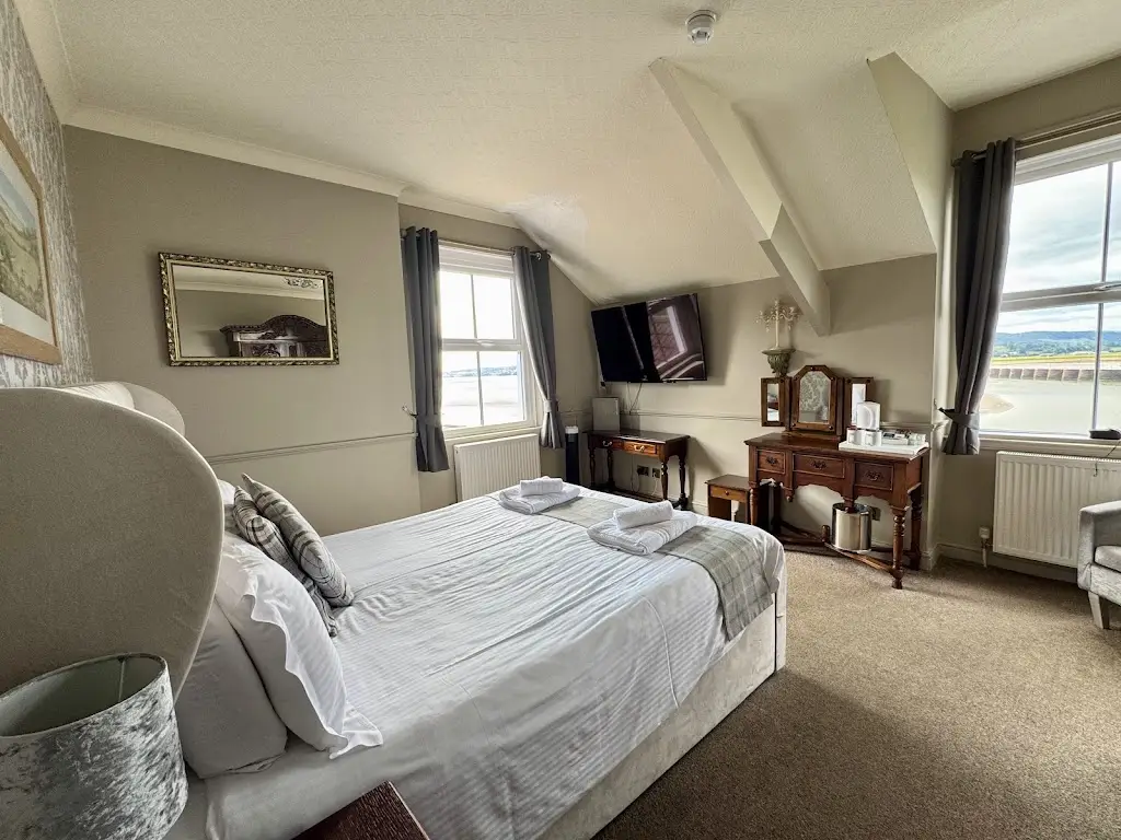 Ye Olde Fighting Cocks_Arnside_slider_image_2