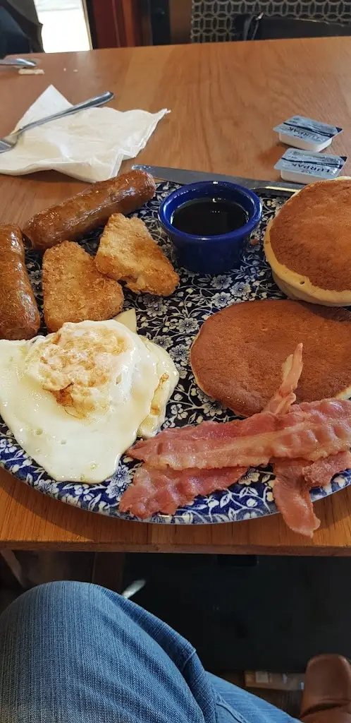 Damien Bond_The Thorns Farm_Chipping Sodbury_review