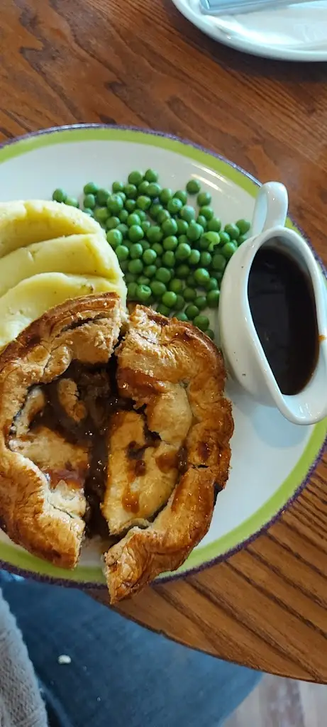 Menu_Crown at Claydon_Claydon_image_9