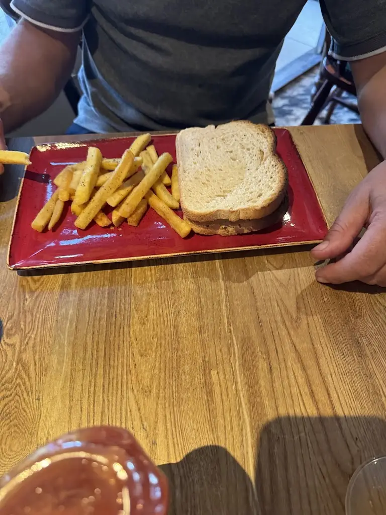 Julia Taber_Crown at Claydon_Claydon_review