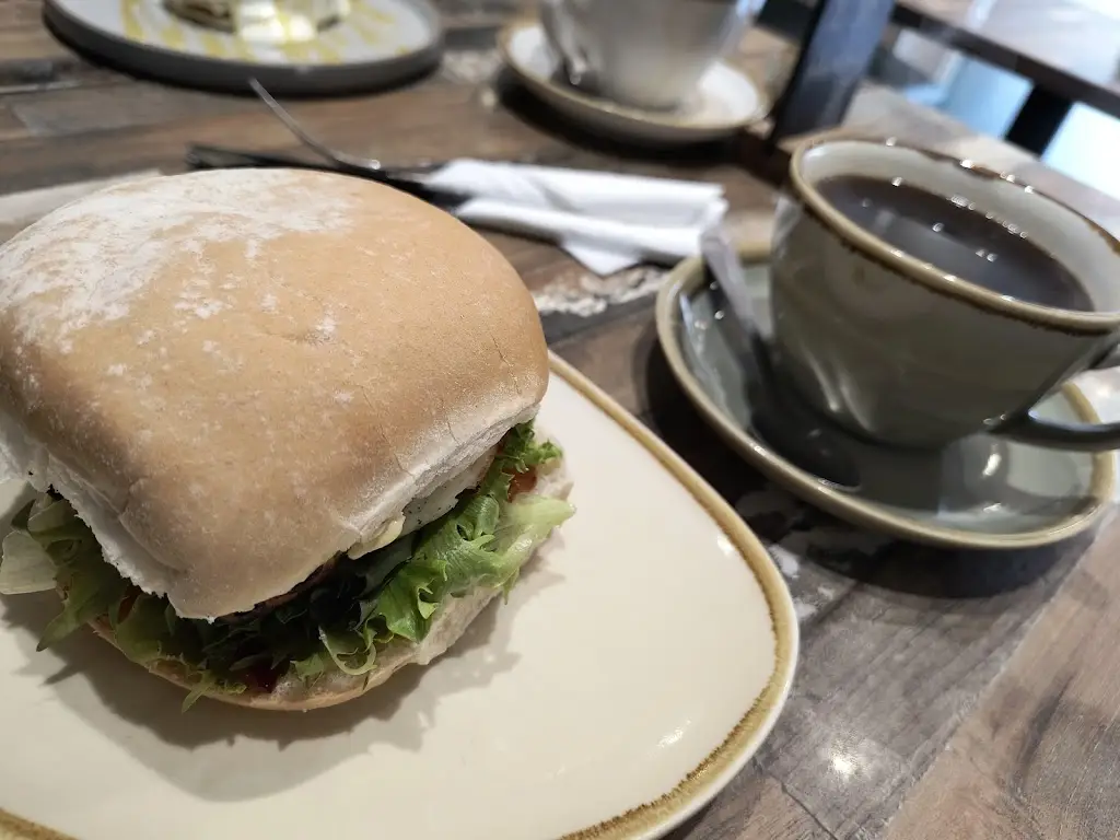 James Ballantyne_Sandpipers_Arnside_review