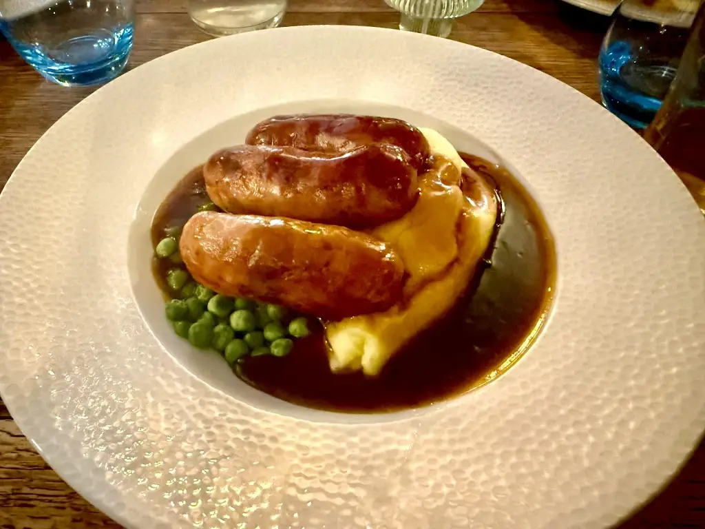 Spence Tye_The Fountain_Claydon_review