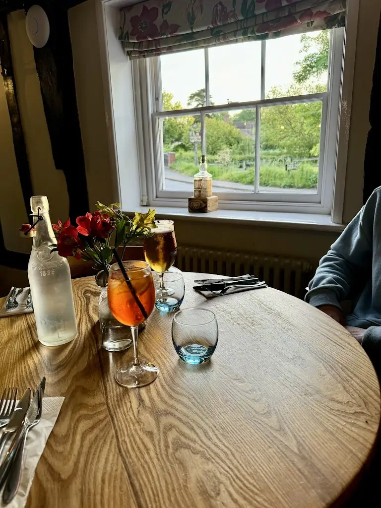 Jasz McArdle_The Fountain_Claydon_review