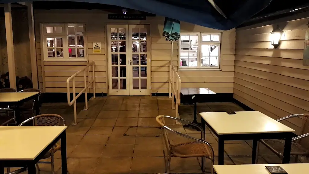 The Fountain_Claydon_slider_image_2