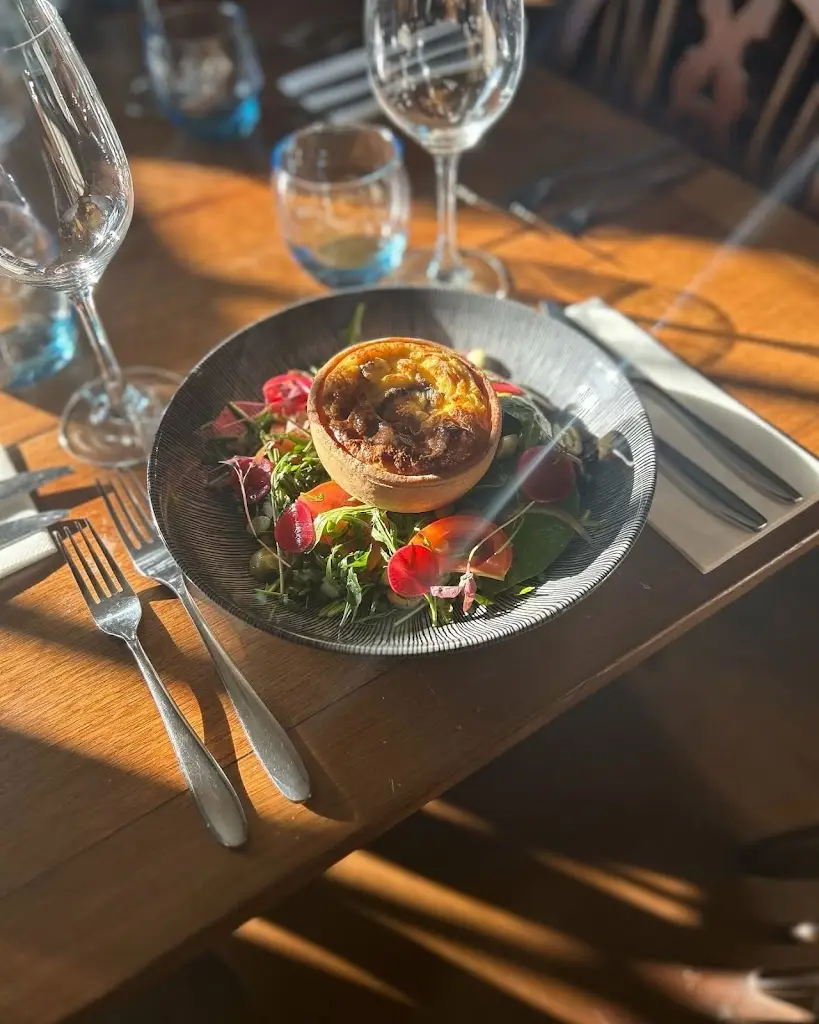 The Fountain_Claydon_slider_image_3