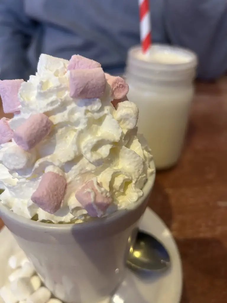 Jasmine Taylor_Muzos Cafe_Cinderford_review