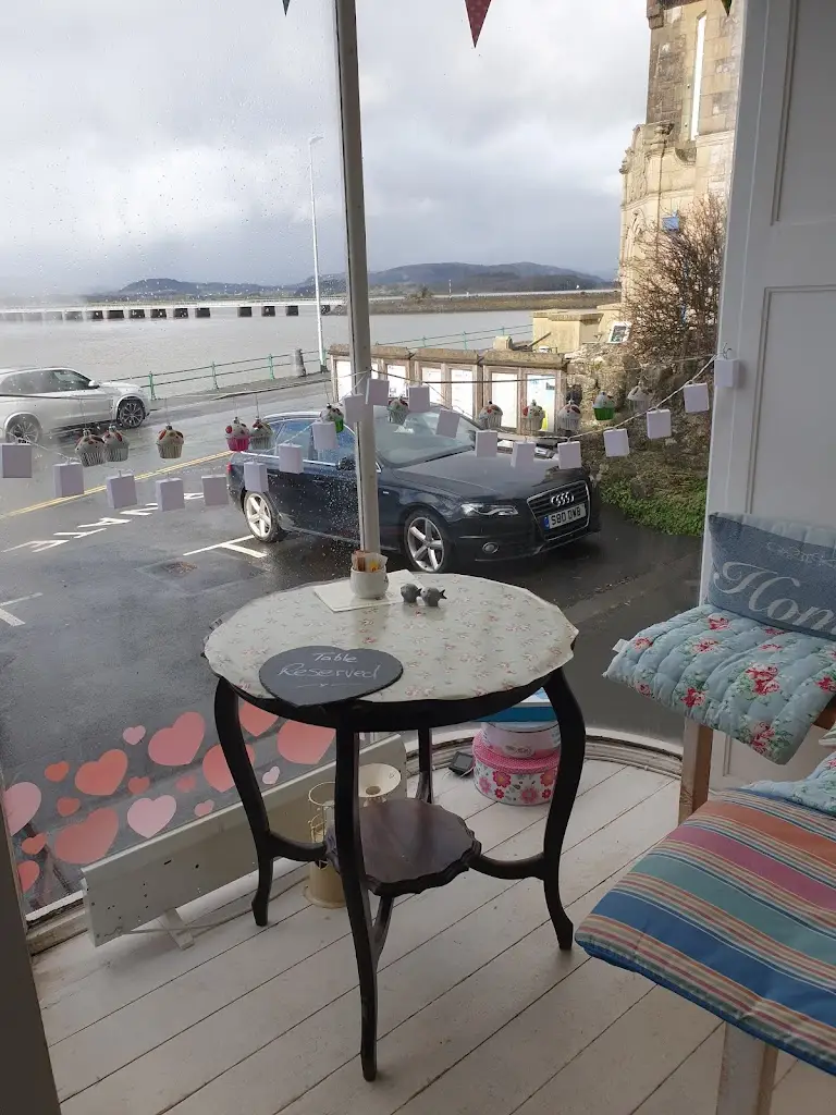 bellaputput_Posh Sardine_Arnside_review